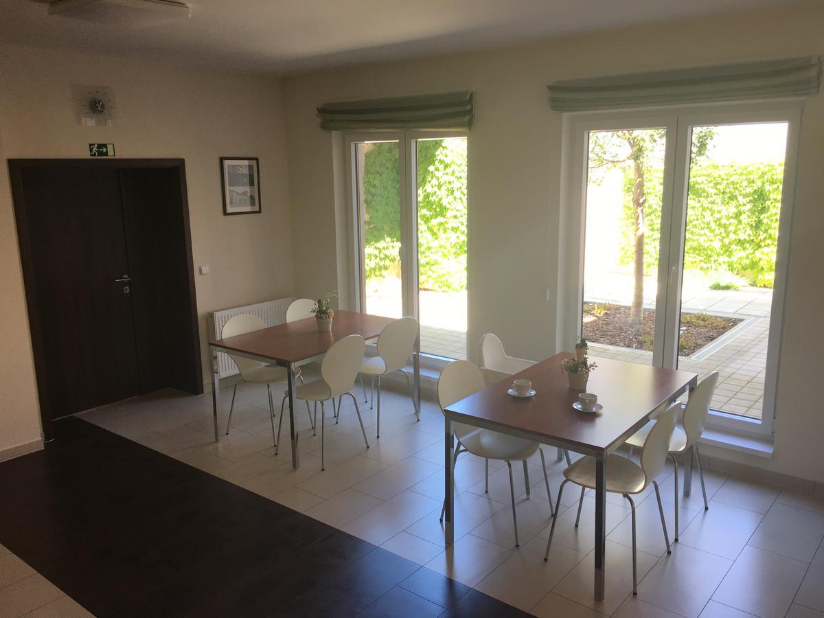 Penzion Hermina Veselí nad Moravou Exterior foto