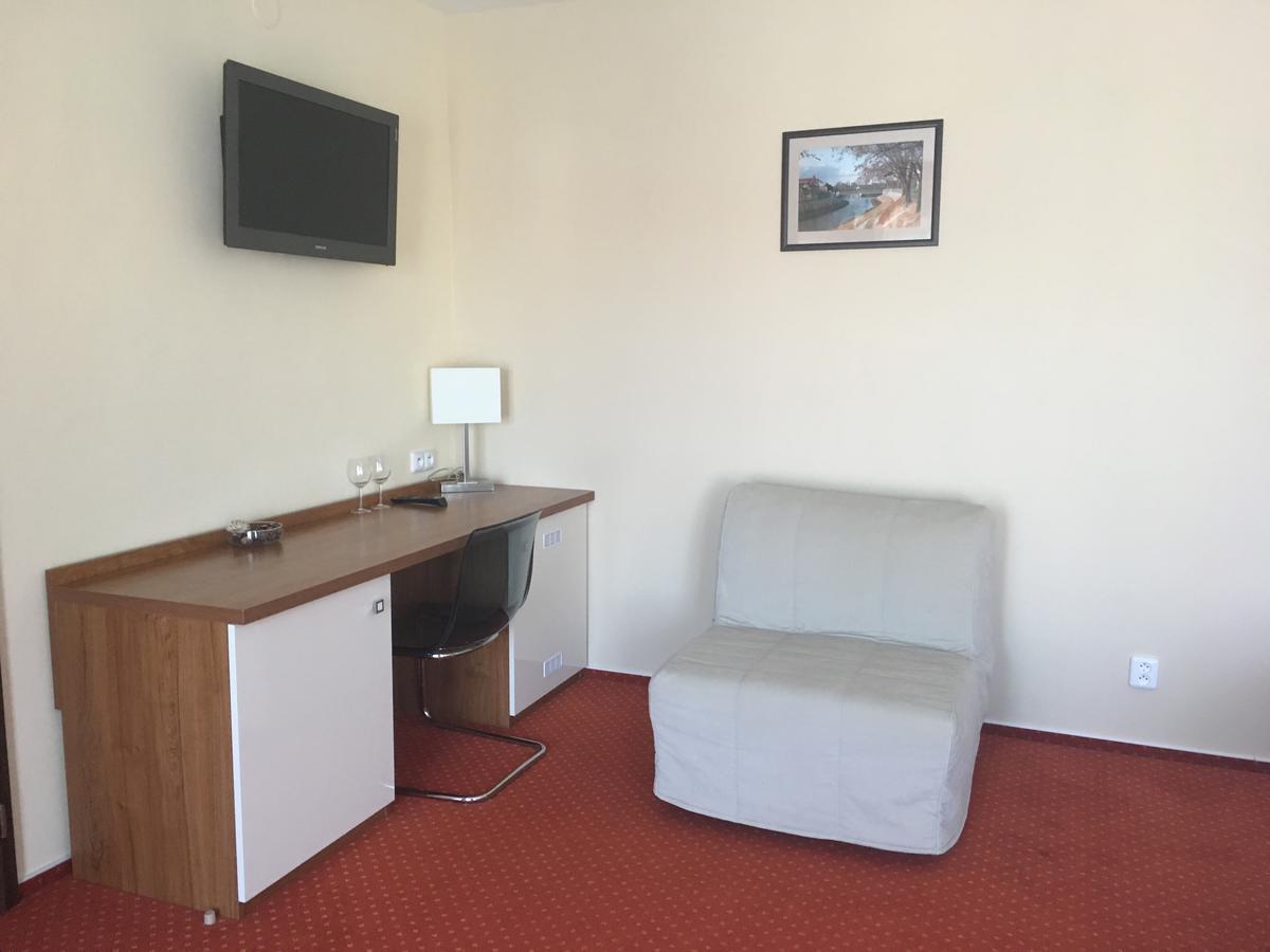 Penzion Hermina Veselí nad Moravou Exterior foto
